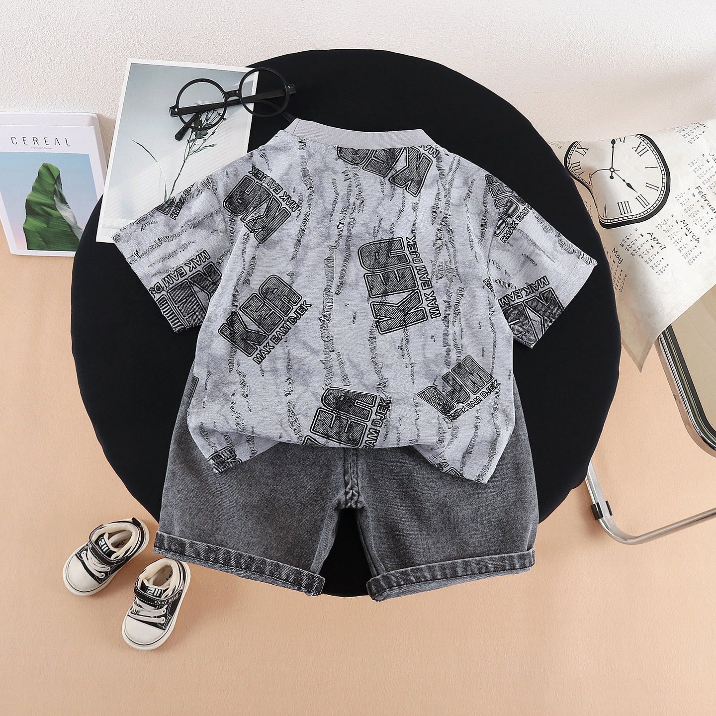 Round neck hanging chain short sleeved top and shorts set