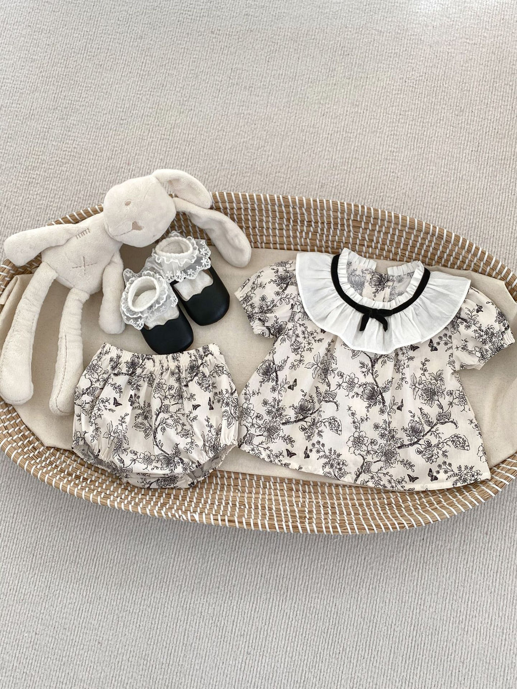 Floral two-piece set for baby girlsshort sleeve top + bloomer pants