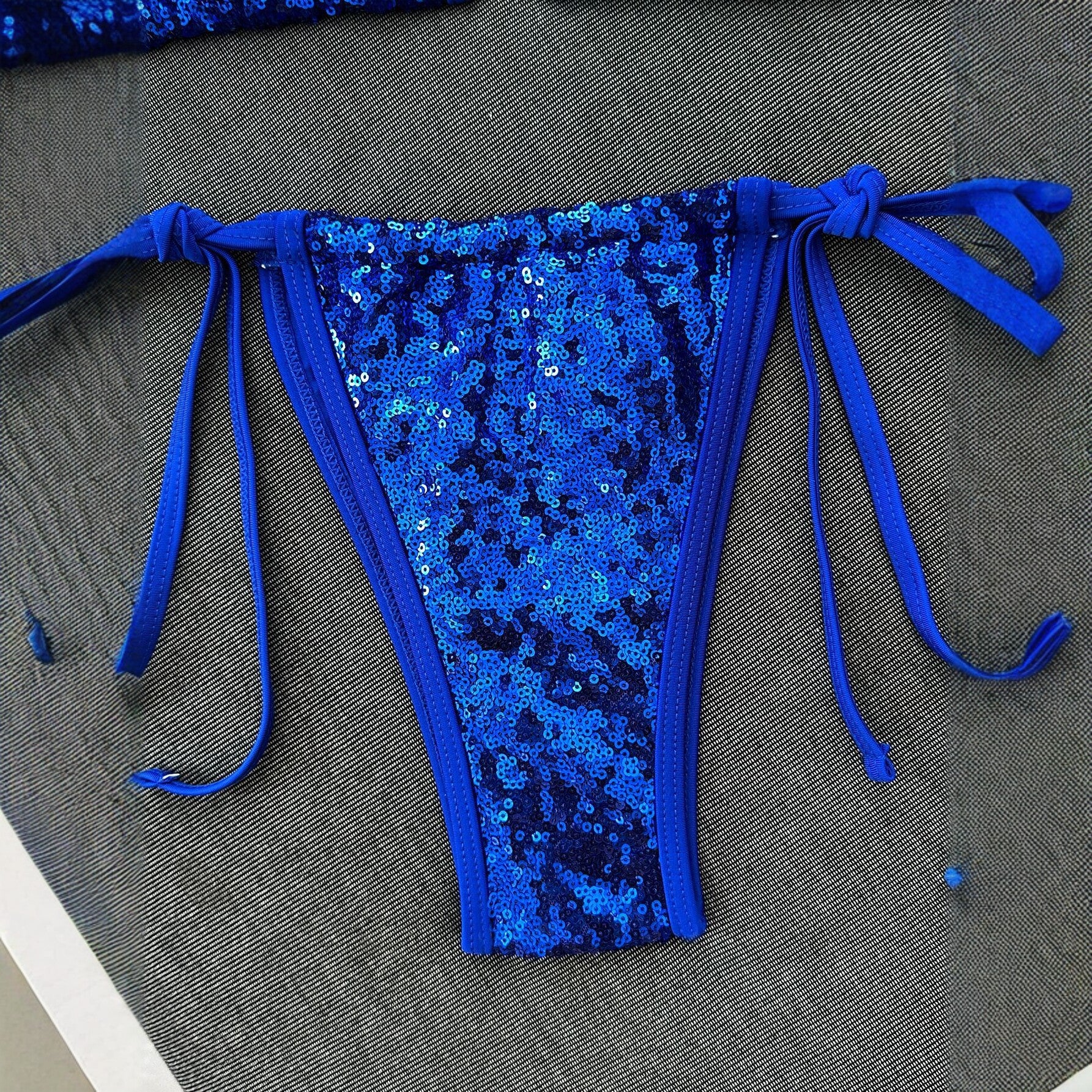 Blue sequined bikini women's triangular cup hanging neck strap sexy swimsuit set