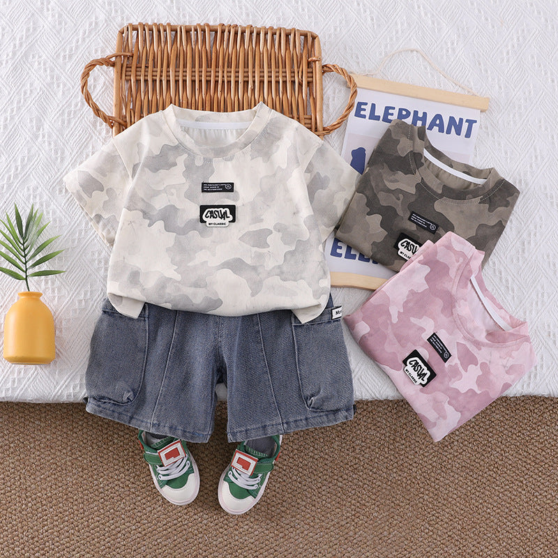 Camouflage short sleeved top and shorts set