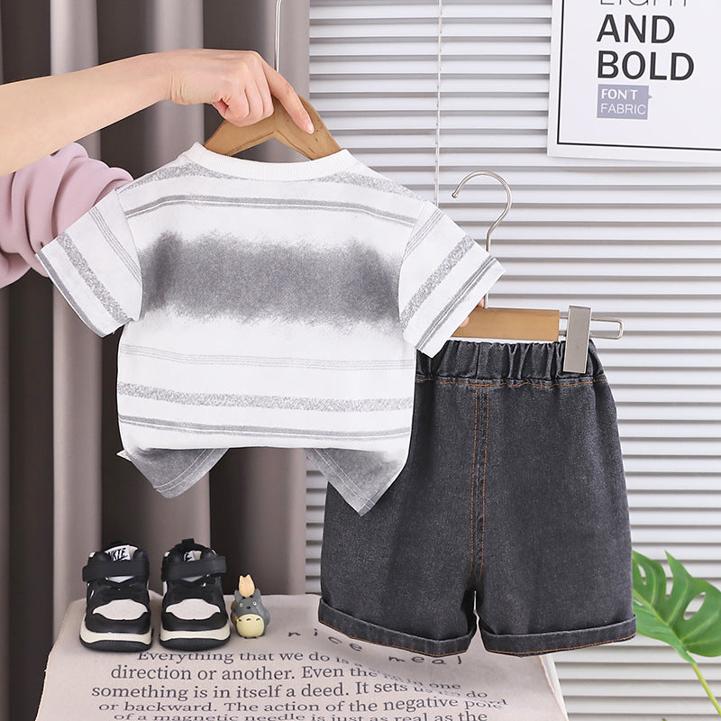 Short sleeved wavy striped top and shorts set