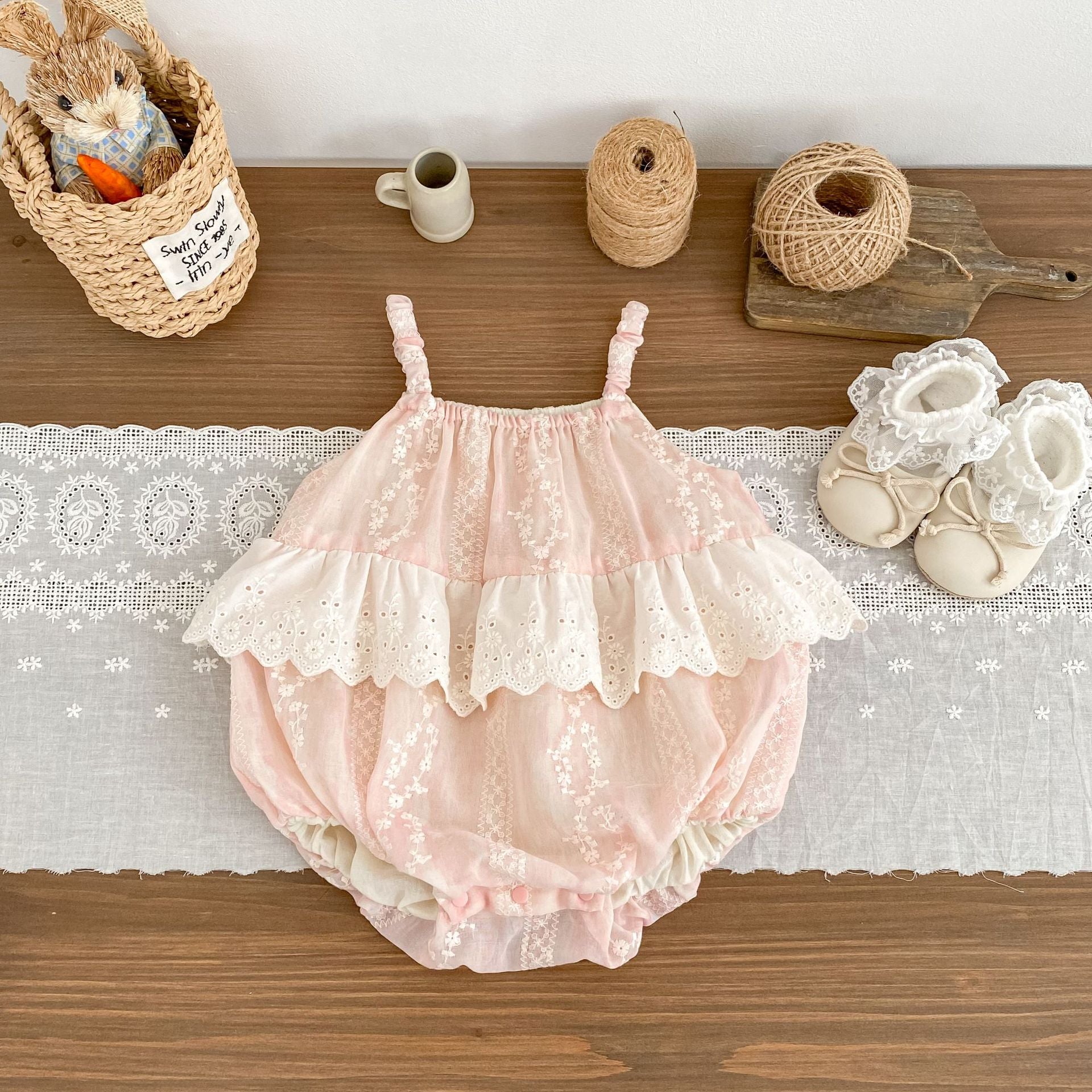 Cute Baby Lace Trim Romper, Embroidered Sleeveless Onesie, Fashionable Summer Outfit for Girls