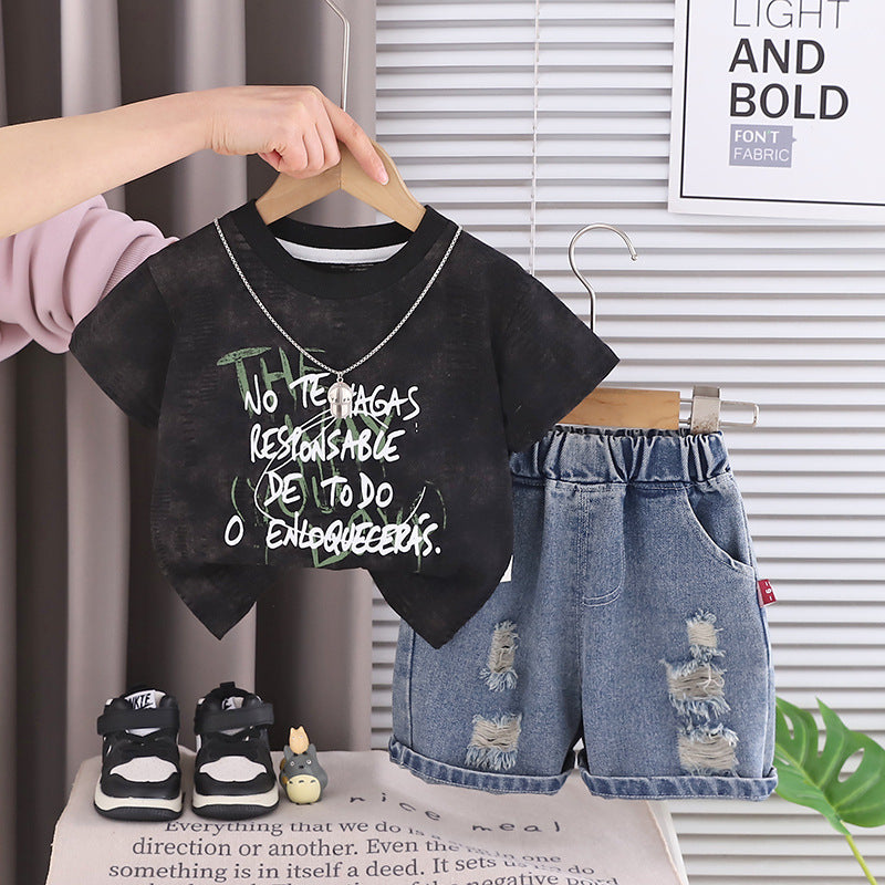 Short sleeved letter top and shorts set