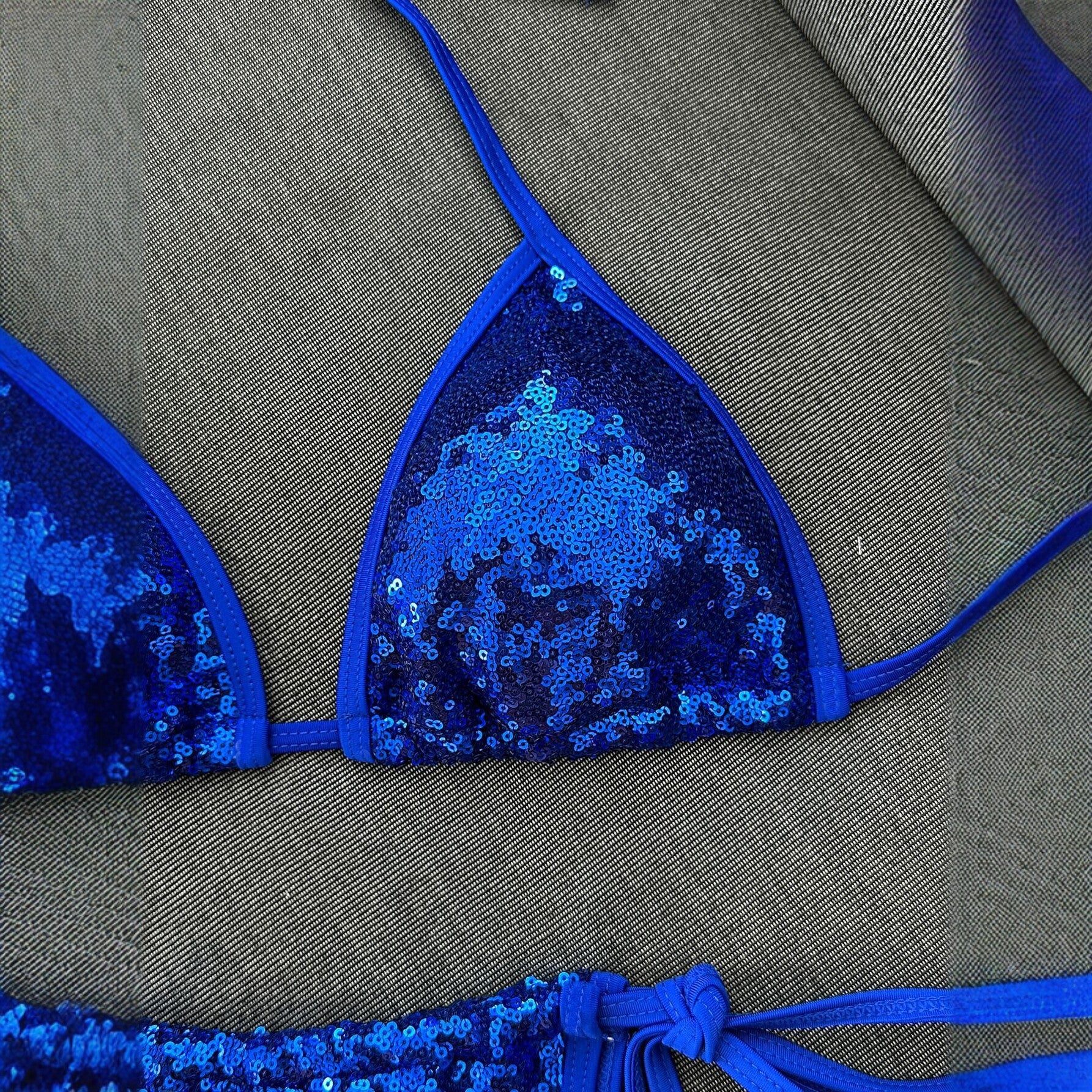 Blue sequined bikini women's triangular cup hanging neck strap sexy swimsuit set
