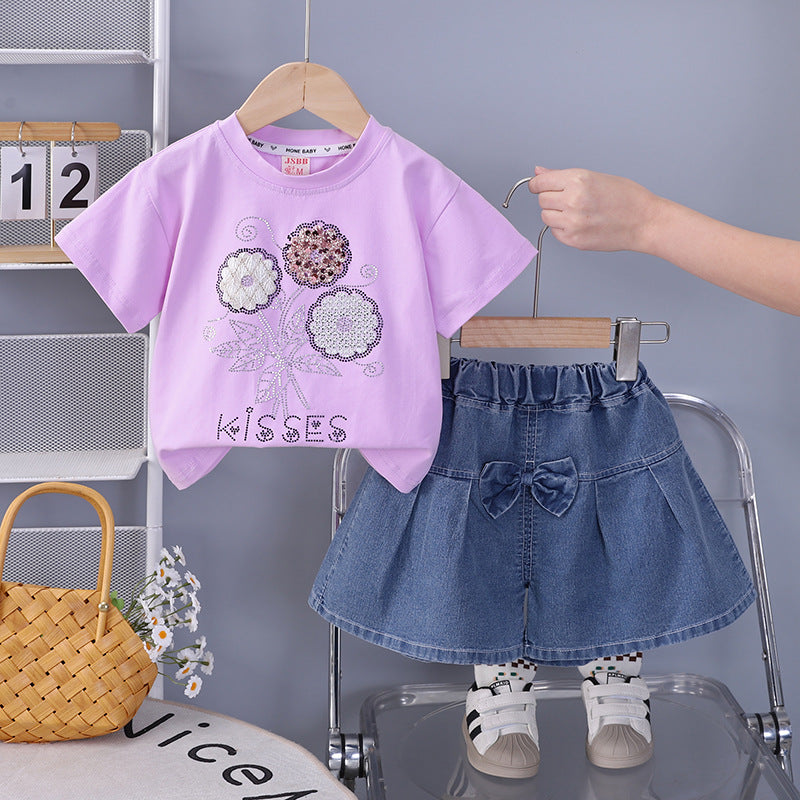 Short sleeved bead three flower top and shorts set