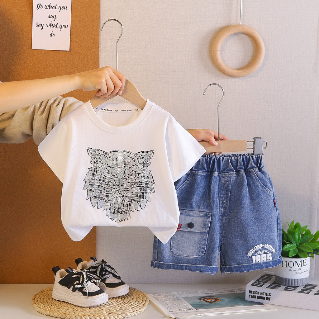 Tiger head pattern short sleeved top and shorts set