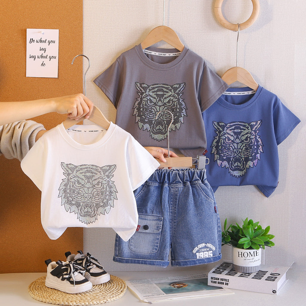 Tiger head pattern short sleeved top and shorts set