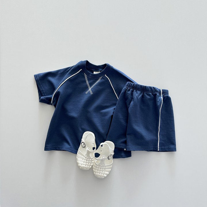 Short sleeved T-shirt shorts sports two-piece set