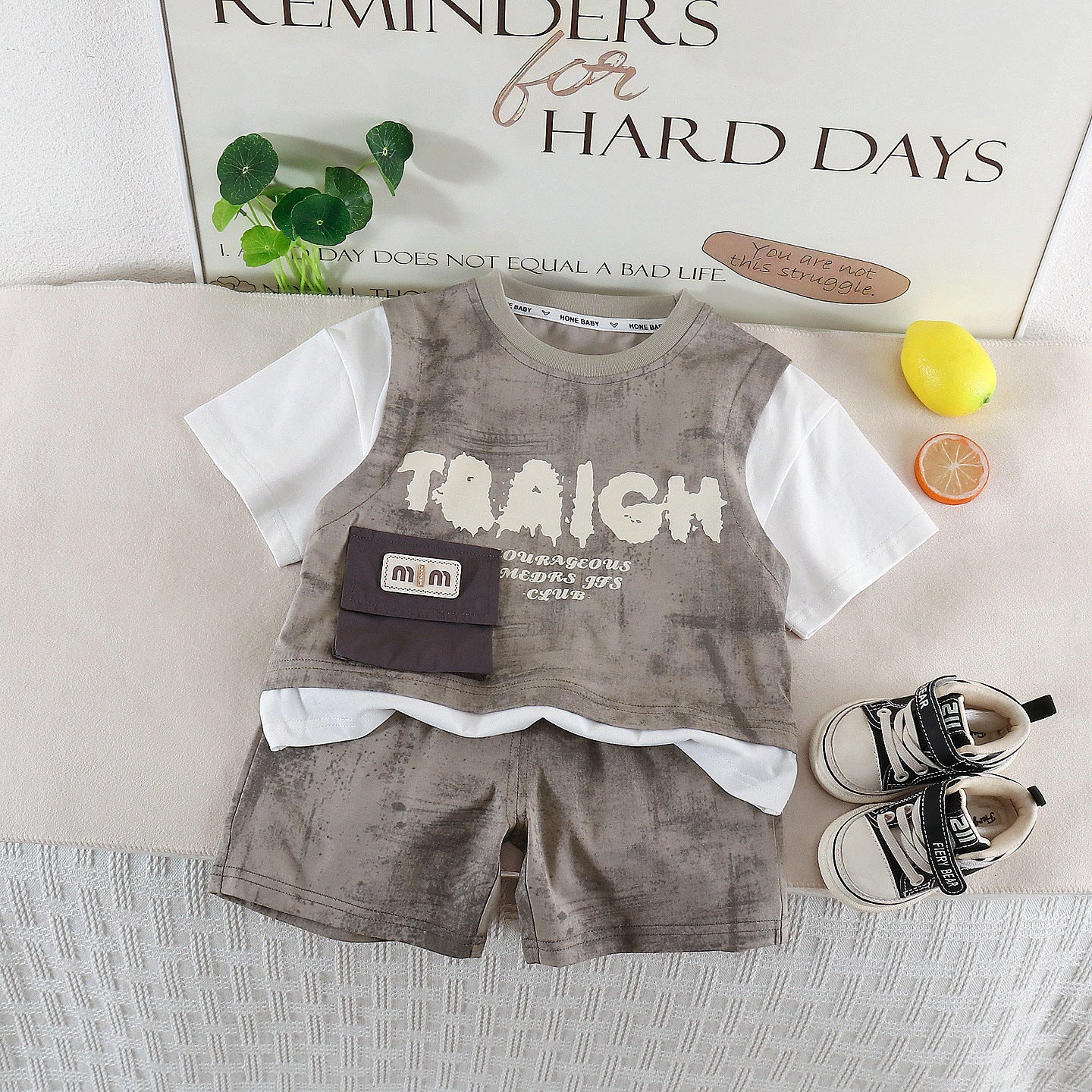 Round neck short sleeved top and shorts set