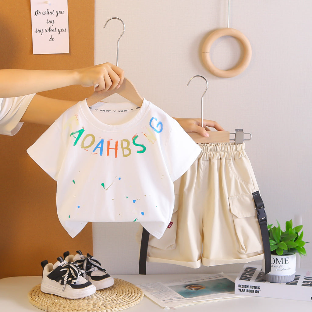 Round neck short sleeved top, pocket shorts set
