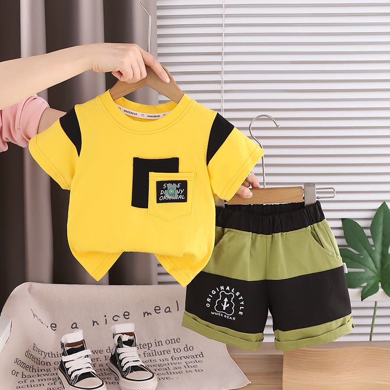 Short sleeved double pocket top and shorts set