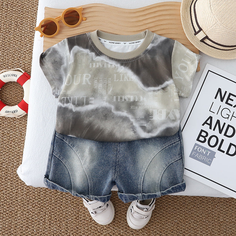 Short sleeved round neck top and shorts set