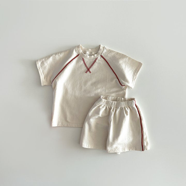 Short sleeved T-shirt shorts sports two-piece set
