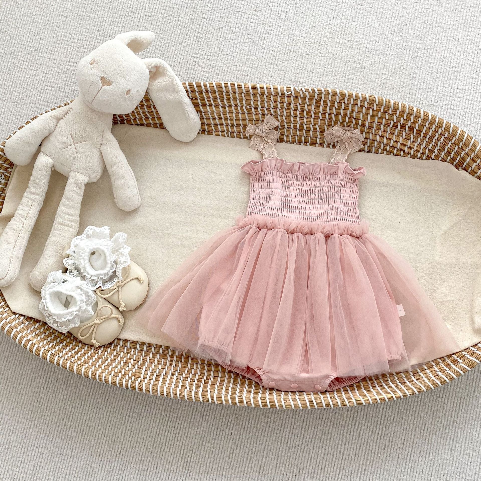 Cute Baby Girl Summer New Butterfly Bow Strap Bodysuit Infant 100-Day Celebration First Birthday Princess Tulle Dress Romper