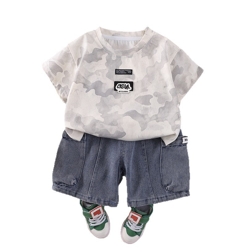 Camouflage short sleeved top and shorts set